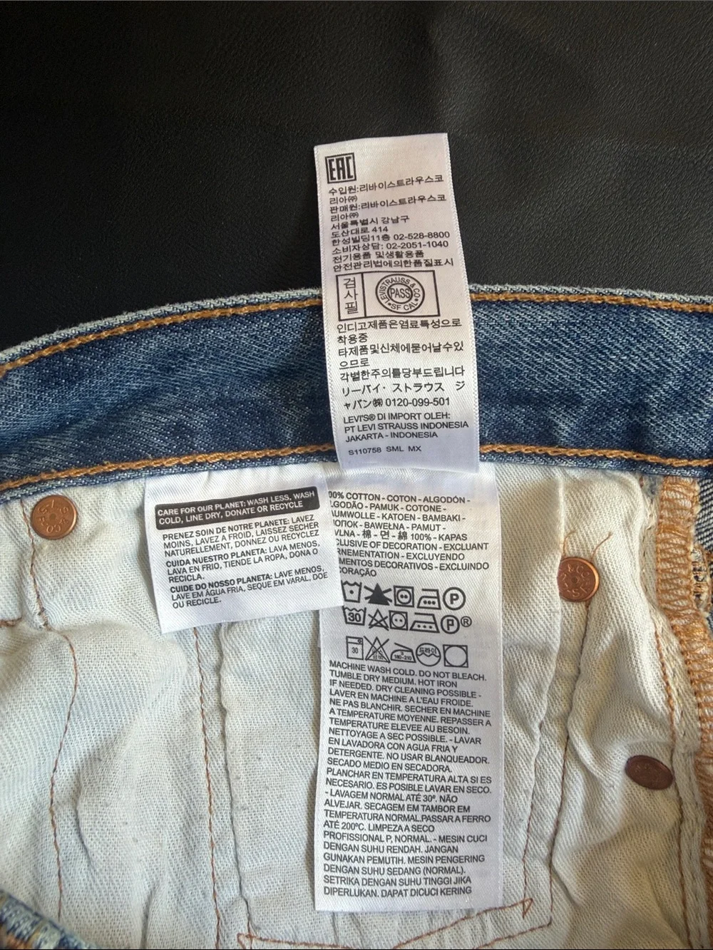 Levi’s 501 Original Fit Straight Leg Button Fly Jeans Men’s 34x34 Medium Wash